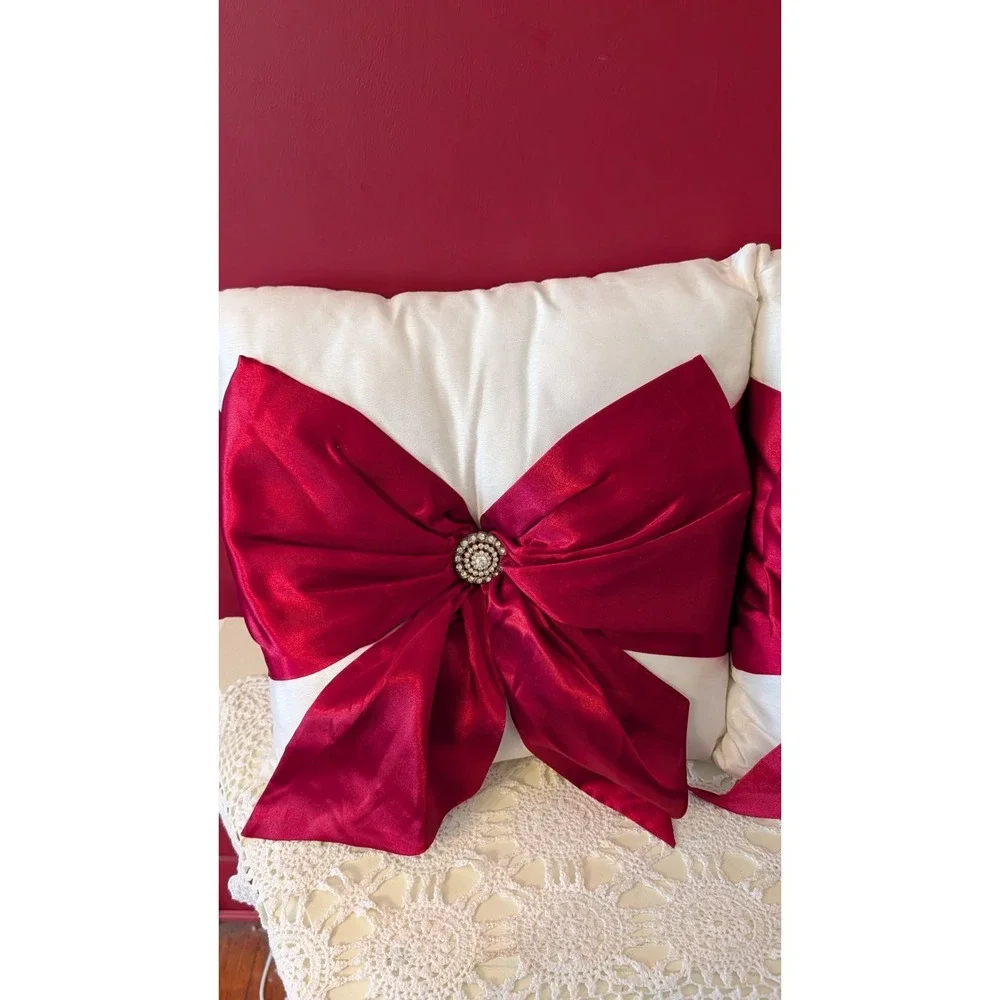 Set Of 2 Pier 1 Throw Pillows White With Red Bow Rhinestones 15